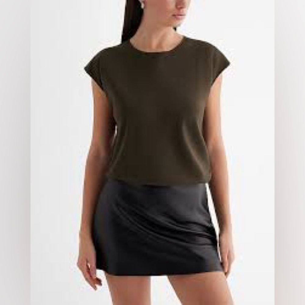 Express Satiny Gramercy Top in Green Size Large